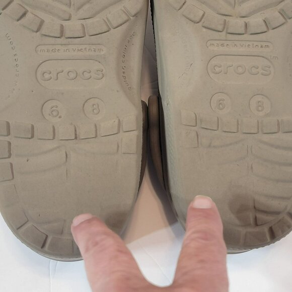 Croc Classic Clog, Adult W8 / M6, Neutral Mushroom Brown Color, GUC - Picture 8 of 9